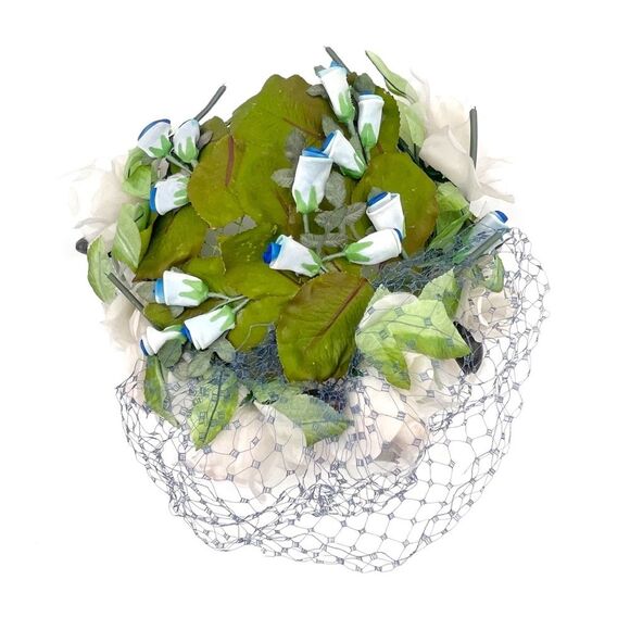 Vintage 1950s Le Cavalier Floral Hat w/ Veil White Roses Blue Accents Netting main image 10